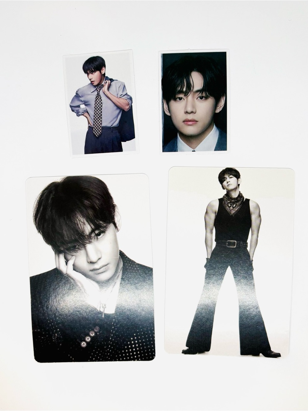(7pcs) BTS V TAEHYUNG BRACELET KEYCHAIN PHOTOCARD STICKER BUNDLE - Picture 7 of 8